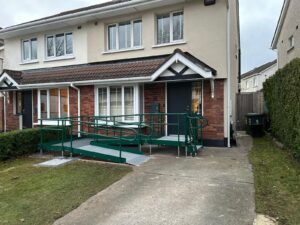 Modular ramp at front of house